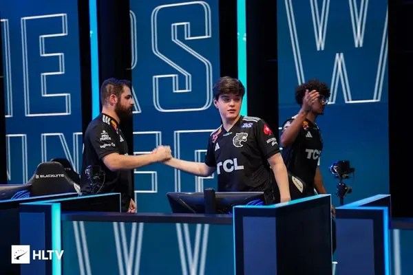 FURIA Esports  remontó a  Legacy  para alcanzar las semifinales de Thunderpick
